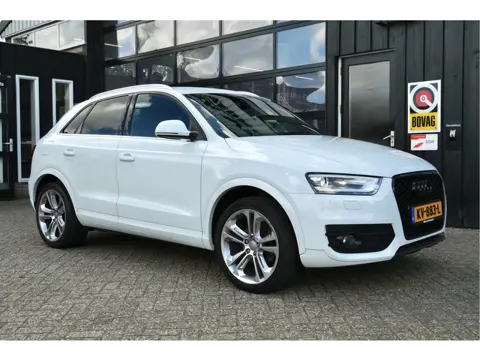 Audi Q3 2.0 TFSI Quattro S-Line Automaat | Cruise | Camera | 19'' | Sportstoelen | Trekhaak