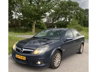 Opel Vectra GTS 2.2-16V Business (bj 2006)