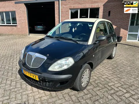 Lancia Ypsilon 1.2 // inruilkoopje //Airco //APK 1-12-2026