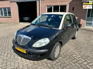 Lancia Ypsilon 1.2 // inruilkoopje //Airco //APK 1-12-2026