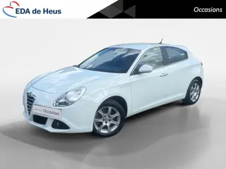 Alfa Romeo Giulietta 1.4 T Distinctive | Parkeersensoren | Climate Control | Navigatie | Leder | Cru