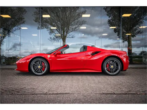 Ferrari 488 3.9 Spider HELE ** NL geleverd ** Atelier ** Carbon ** Titanium Exhaust ** 360 Camera **
