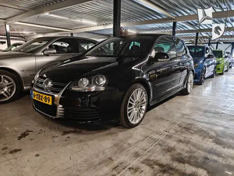 Volkswagen Golf 3.2 R32