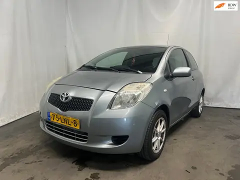 Toyota Yaris 1.0 VVTi Sol MMT - AUTOMAAT - Schade