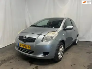 Toyota Yaris 1.0 VVTi Sol MMT - AUTOMAAT - Schade