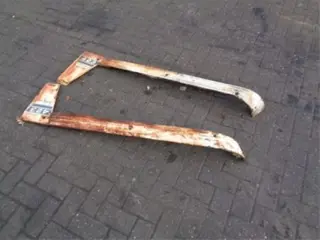 International - motorkap zijpanelen 423 353