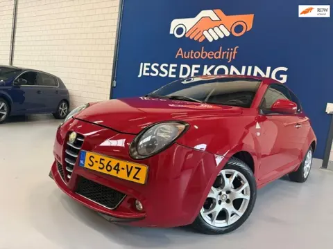 Alfa Romeo MiTo 1.4 T Progression / bj.2009 / kleur: rood / climate / sportvelgen / etc. / NAP met 1