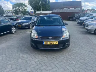 Ford Fiesta 1.3-8V Futura XL ecc trekhaak elec ramen parkeersensoren