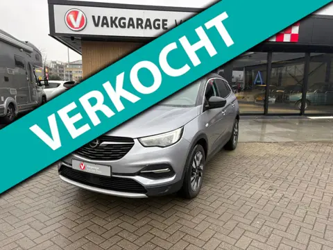 Opel Grandland X 1.2 Turbo Business Executive