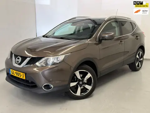 Nissan Qashqai 1.2 Connect Edition / Pano / NL-auto / Trekhaak