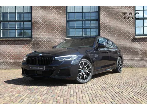 BMW 5 Serie 530e M Sport |HIFI|Stuurver|Drivingass|CarbonZwart|