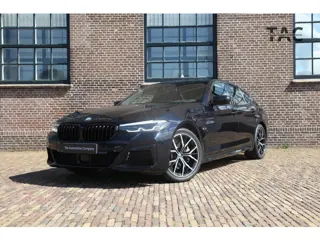BMW 5 Serie 530e M Sport |HIFI|Stuurver|Drivingass|CarbonZwart|