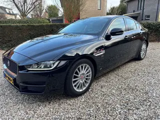 Jaguar XE 2.0 D Pure