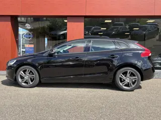 Volvo V40 2.0 T2 Inscription (bj 2016)