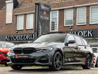 BMW 3 Serie Touring 330e xDrive High Exe M-Sport PANO 19 INCH HARMAN KARDON ELEK TREKHAAK SHADOW