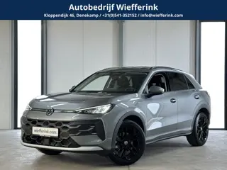 Volkswagen T-Roc 1.5 eTsi 150 pk Life First Edition | Comfort | Camera | Trekhaak |