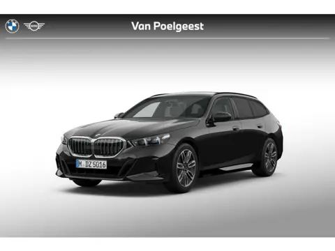 BMW 5 Serie Touring 520i | M Sportpakket | Innovation Pack | Travel Pack | Comfort Pack | Trekhaak