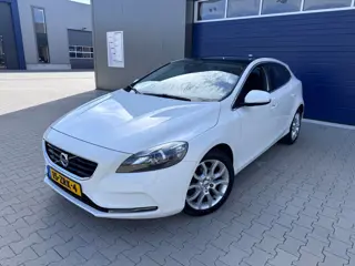 Volvo V40 1.6 D2 Summum nap vol opties!!
