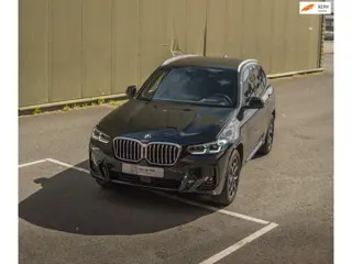 BMW X3 XDrive20i High Executive M Sport / Laser LED / Camera/ Dealer onderhouden