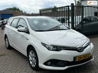 Toyota Auris Touring Sports 1.8 Hybrid Aspiration 2e eigenaar dealer onderhouden achteruit camera na