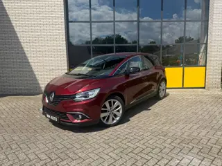 Renault Scénic 140PK, Trekhaak, 4 seizoenen banden, camera & Navi