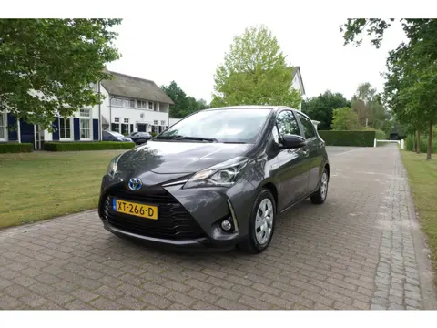 Toyota Yaris 1.5 Hybrid Aspiration | 1ste eigenaar | Camera | Cruise Control | Climate control |