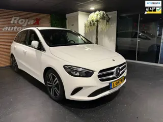 Mercedes-Benz B-klasse 200 Business Solution Luxury LEDER - TREKHAAK - SFEER - ADAPTIVE.
