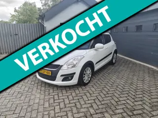 Suzuki Swift 1.2 Exclusive,Panoramadak,Cruise control,Climate control,Navi,Automaat