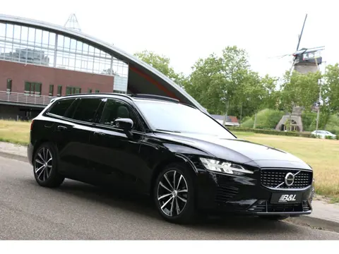 Volvo V60 2.0 T8 Plug-in Hybride Long Range R-Design AWD Ultimate Dark 335kW 456Pk Aut Recharge Full