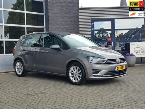 Volkswagen Golf Sportsvan 1.2 TSI 81KW LOUNGE, afneembare trekhaak, PDC, cruise control,