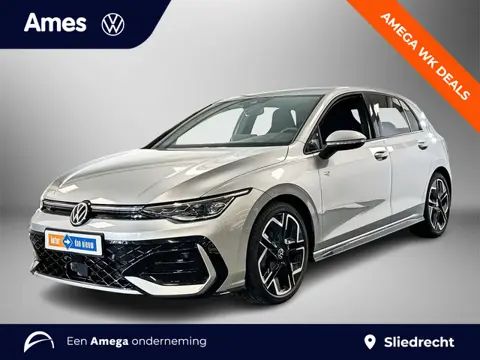 Volkswagen Golf 1.5 eTSI 150pk DSG R-Line Edition | Dodehoeksensoren | Matrix LED | Stuurverwarming