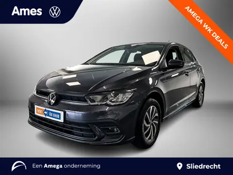 Volkswagen Polo 1.0 TSI 95pk DSG Life Edition Parkeersensoren V+A | Achteruitrijcamera | Stoelverwar