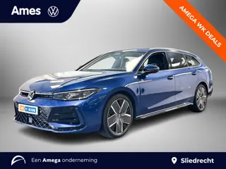 Volkswagen Passat Variant 1.5 eTSI 150pk DSG R-Line Edition | Panoramadak | Area View | Elektrische 