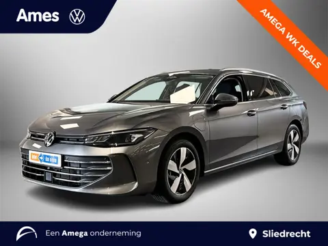 Volkswagen Passat Variant 1.5 eHybrid 204pk DSG Business | Elektrische achterklep | ErgoActive stoel