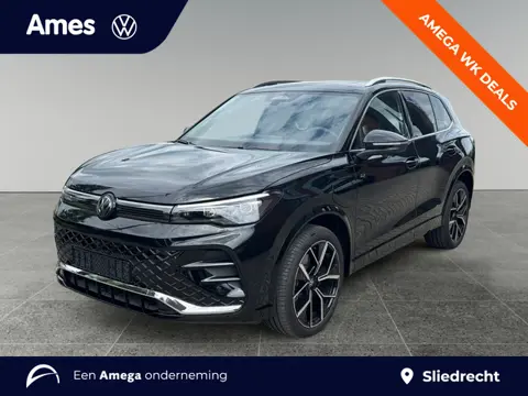 Volkswagen Tiguan 1.5 eHybrid 204pk DSG R-Line | Panoramadak | ErgoActive Massagestoel | Dodehoeksen