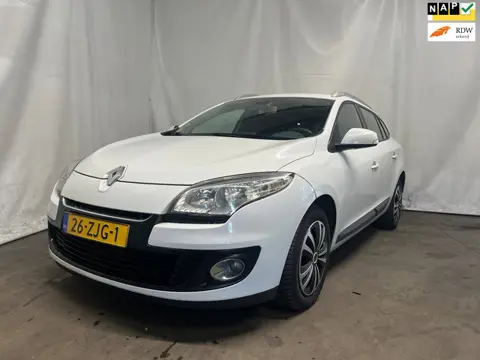 Renault Mégane Estate 1.5 dCi Expression - Schade