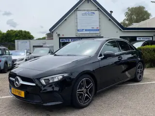 Mercedes-Benz A-klasse 200 AUTOMAAT/WIDESCREEN/CAMERA/18INCH AMG