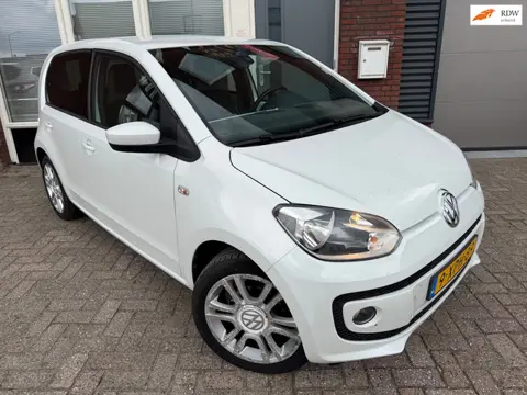 Volkswagen Up! 1.0 high up! / Navi / PDC / AUT / Cruise / Stoelverwarming