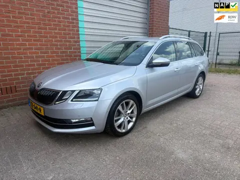 Skoda Octavia Combi 1.0 TSI Greentech Style Business automaat NAV. Bj:2018 NAP!