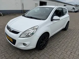 Hyundai I20 1.2i i-Motion APK 28-2-2027 Nette auto