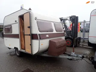 Avento 345 TL 750 KG met tent