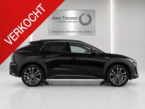 Toyota bZ4X Premium 4WD 71 kWh 3 FASE MEEST LUXE 4WD  ALLE OPTIES!!!! TREKHAAK! ORG NL EERSTE EIGENA