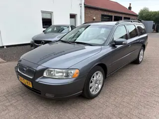 VOLVO V70 2.4 Edition 