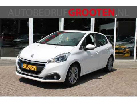 Peugeot 208 1.2 PureTech Allure//Navi//Ecc//5drs!!