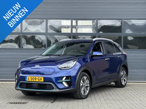 KIA E-NIRO EXECUTIVELINE 64 KWH (98% SOH) I DEALER ONDERHOUDEN I 3-FASE LADEN I SCHUIF/KANTELDAK I A