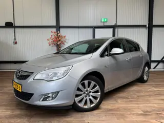 Opel Astra 1.4 Turbo Cosmo / CLIMA / NAVI / CRUISE /