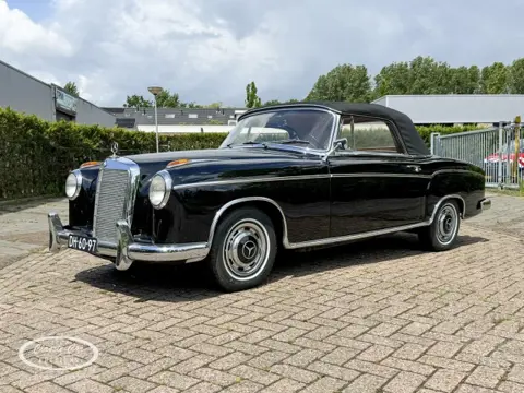 MERCEDES-BENZ 220 220S   - ONLINE AUCTION