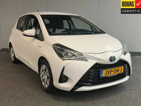 Toyota Yaris 1.5 Hybrid Active Rijklaar + 12 maanden Bovag-garantie Henk Jongen Auto's in Helmond,  