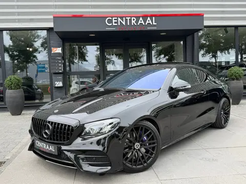 Mercedes-Benz E-klasse Coupé 300 AMG Pano|Burmester|Mamory|Camera|245PK