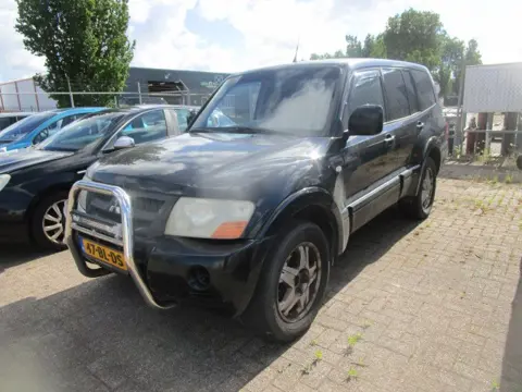 Mitsubishi Pajero 3.2 Di-D GLX LB Panel Van